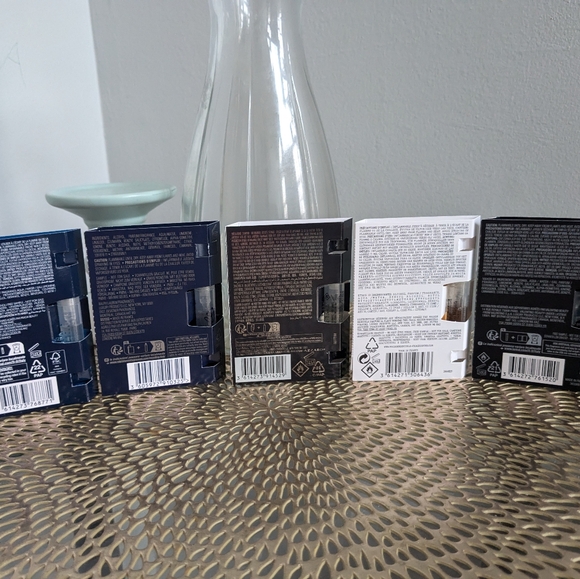 Prada - Picture 2 of 2